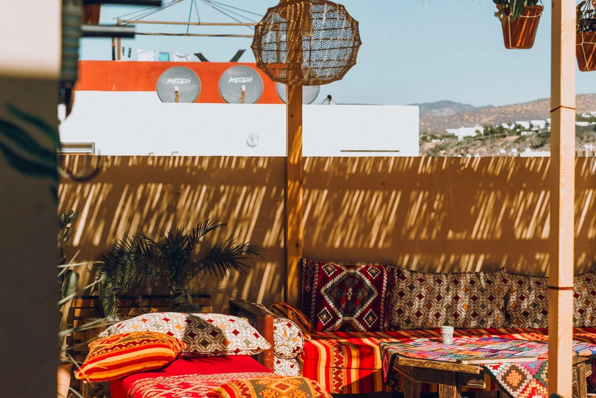 Guests relaxing together at Darna Surf House in Tamraght between surf sessions
